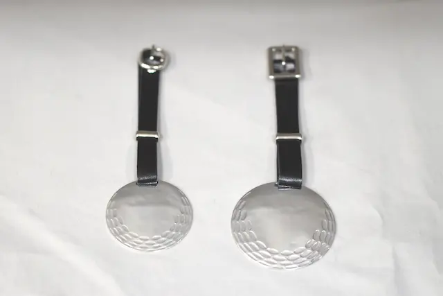 銀製バック札